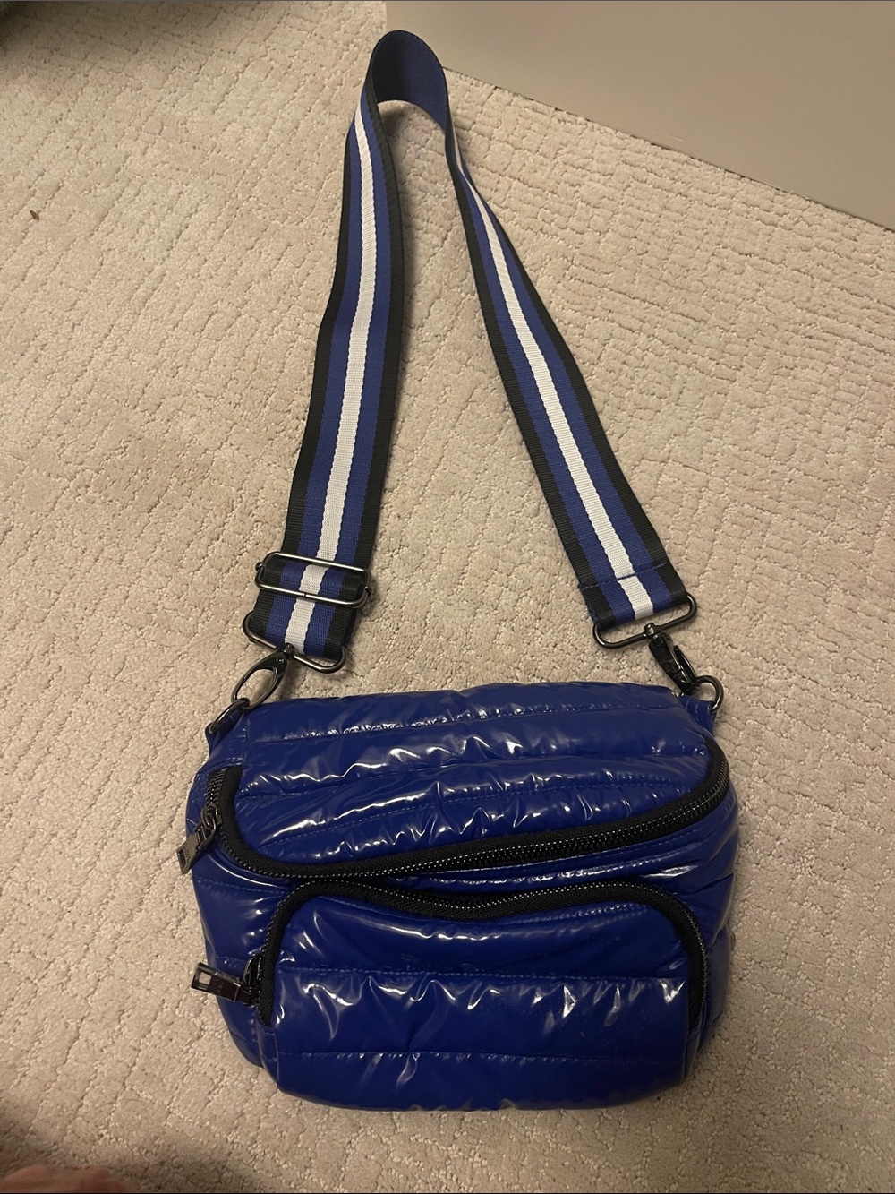 Think Roylyn Shining Star Quilted Puffer Crossbody/Sling Bag. NWOT